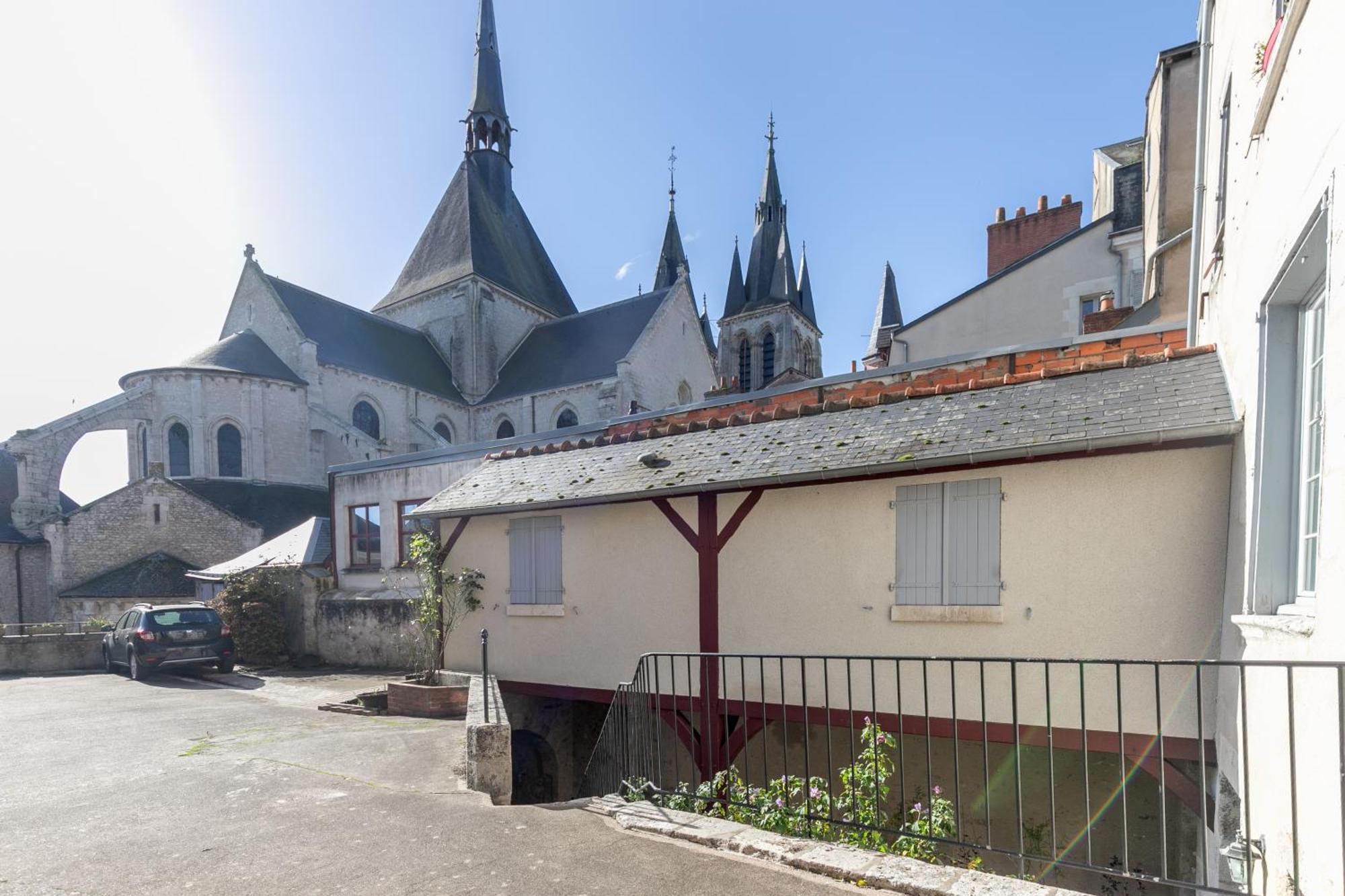 L'antre Des Rois - Place De Parking * Blois